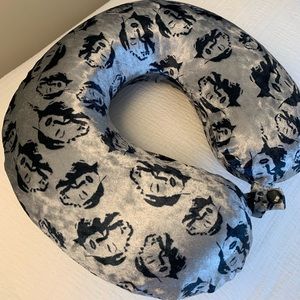Marilyn Monroe Neck pillow